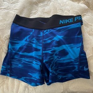 Women’s Nike Pro Spandex size small